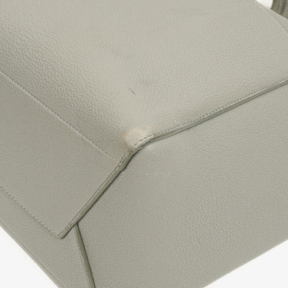 Celine Seau Sangle Bucket Bag aus grauem weichem genarbtem Kalbsleder