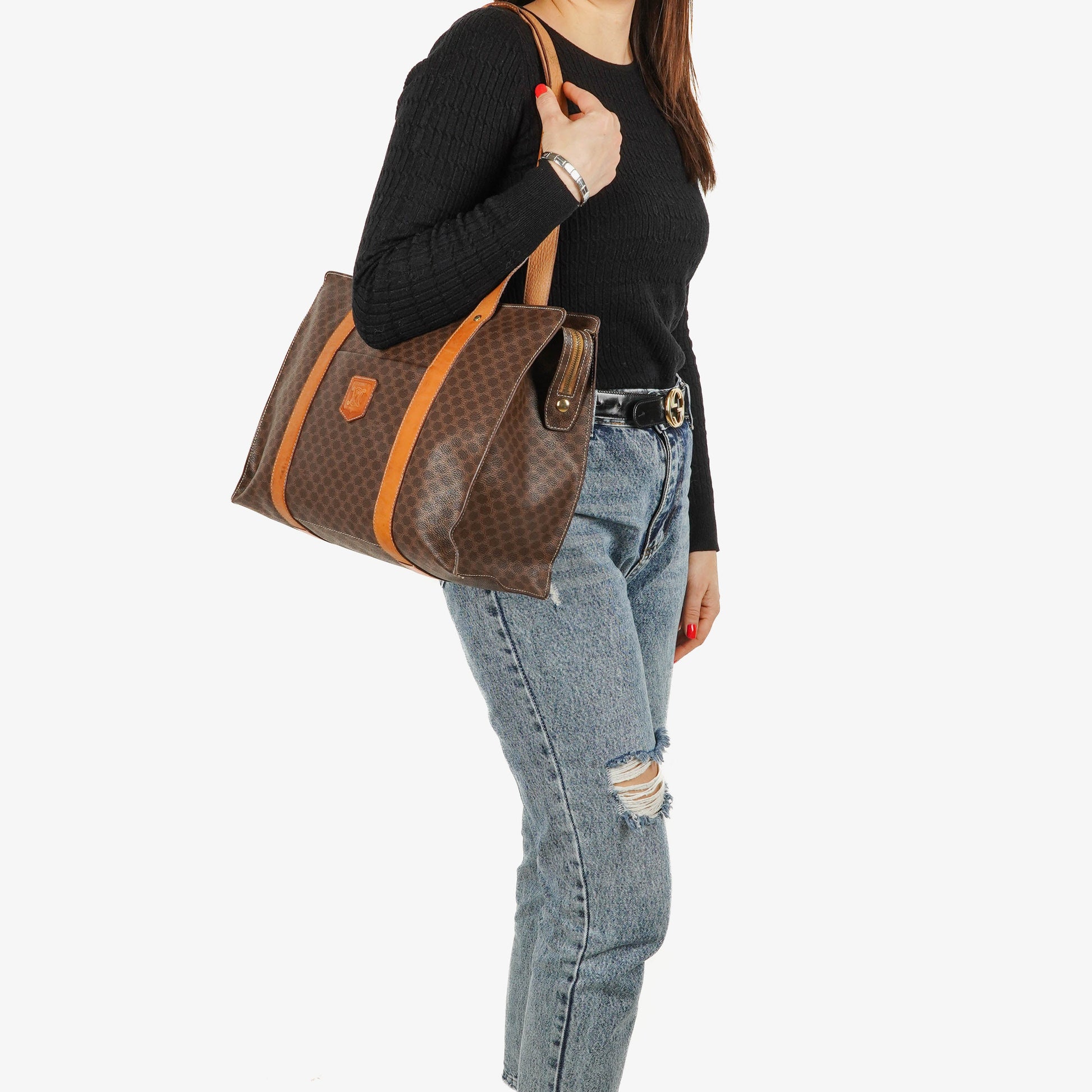 CELINE Macadam Triomphe Schultertasche in Braun