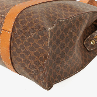 CELINE Macadam Triomphe Schultertasche in Braun