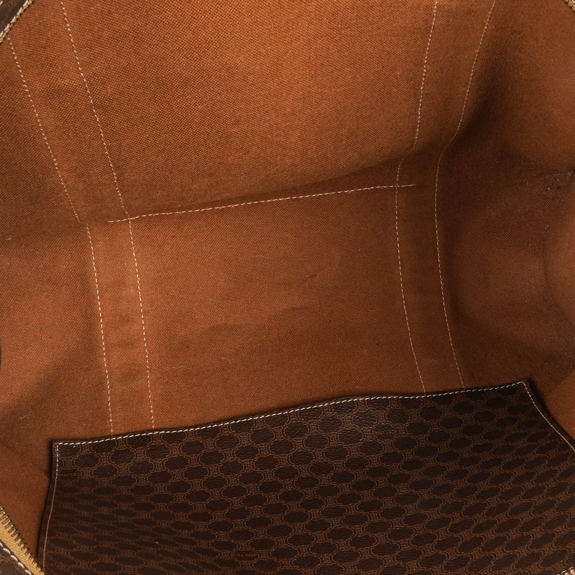 CELINE Macadam Triomphe Schultertasche in Braun