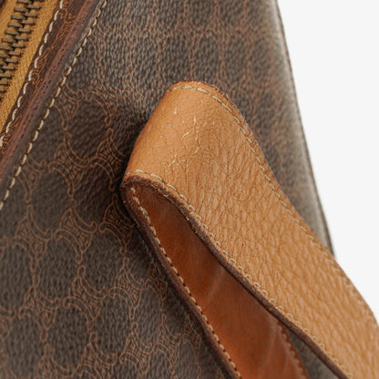 CELINE Macadam Triomphe Schultertasche in Braun