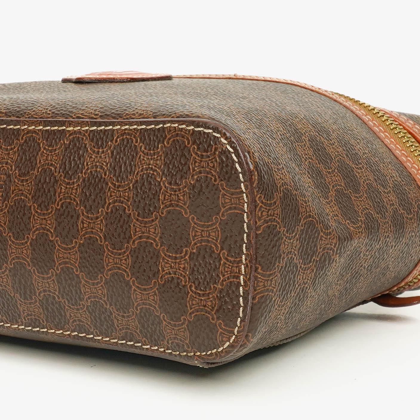 Celine Vanity Handtasche mit Macadam