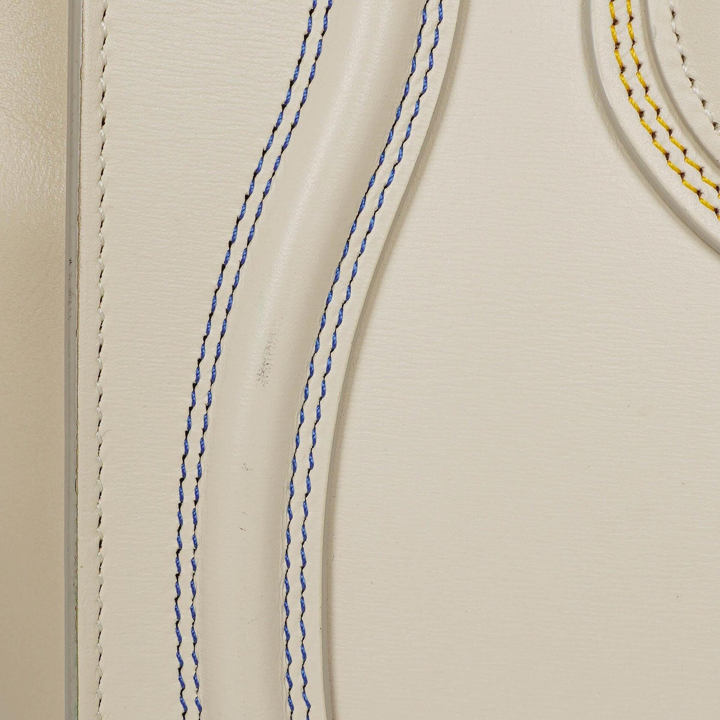 Celine Micro Luggage Handtasche aus cremefarbenem Kalbsleder mit mehrfarbigen Nähten