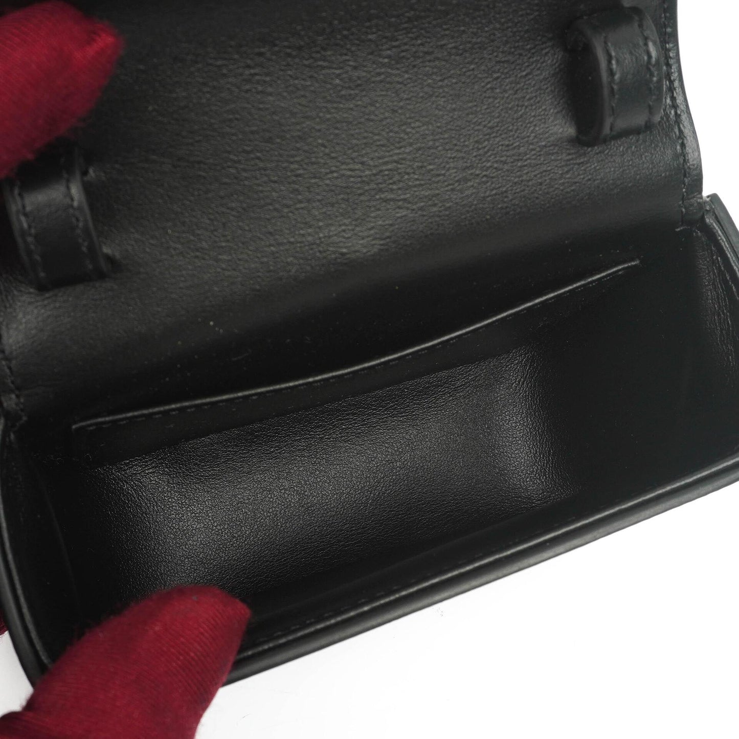 Celine Mini Triomphe Schulter-/Crossbody-Tasche aus schwarzem glänzendem Kalbsleder