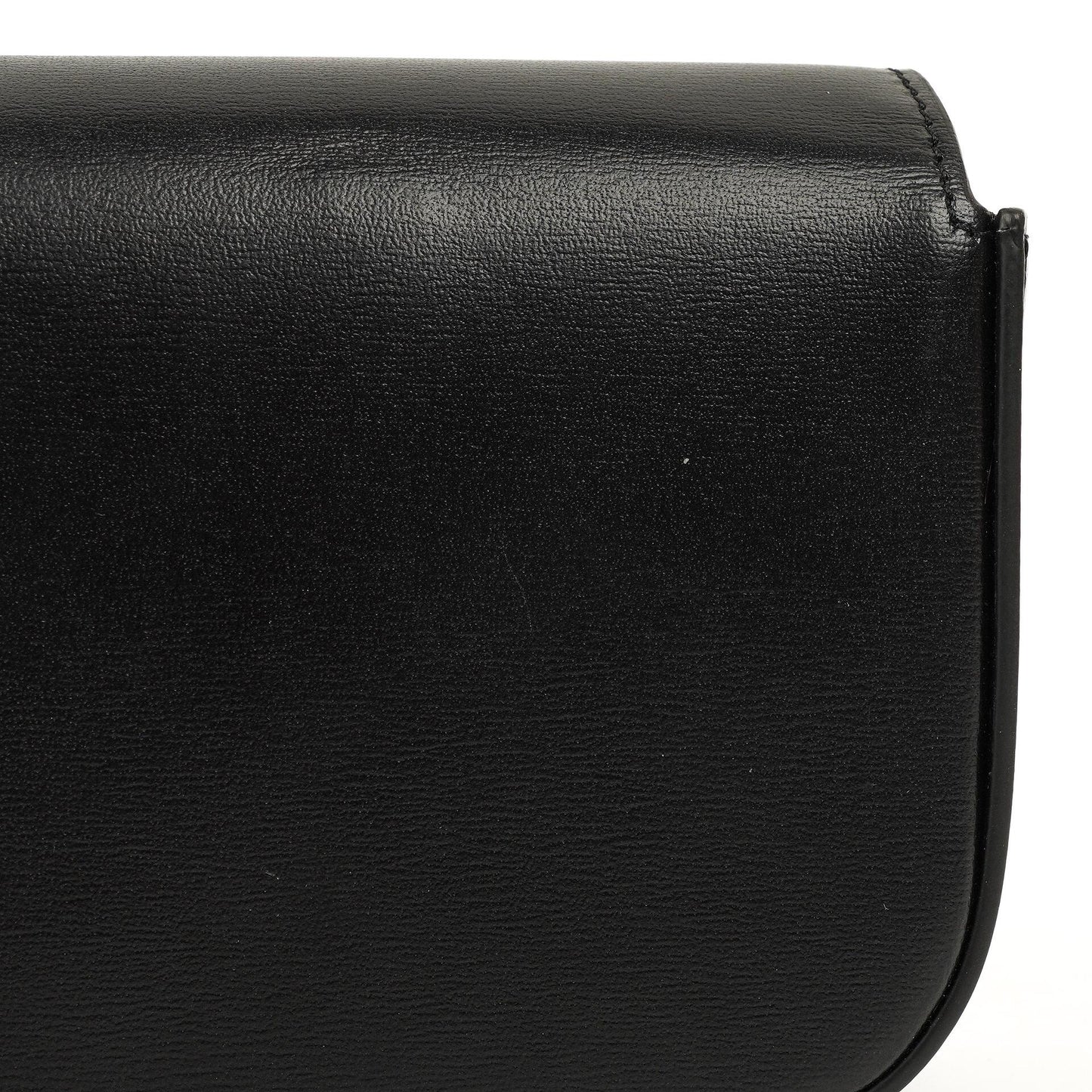 Celine Mini Triomphe Schulter-/Crossbody-Tasche aus schwarzem glänzendem Kalbsleder