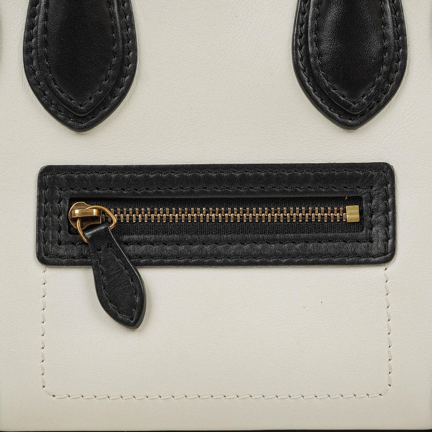Celine Nano Luggage Handtasche aus Leder und Wildleder in Schwarz/Braun/Weiß