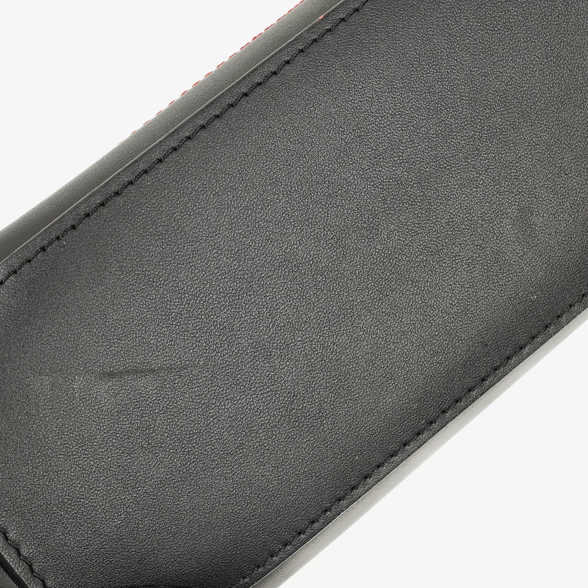 Celine Nano Luggage Handtasche aus glattem schwarzem Kalbsleder mit mehrfarbigen Nähten