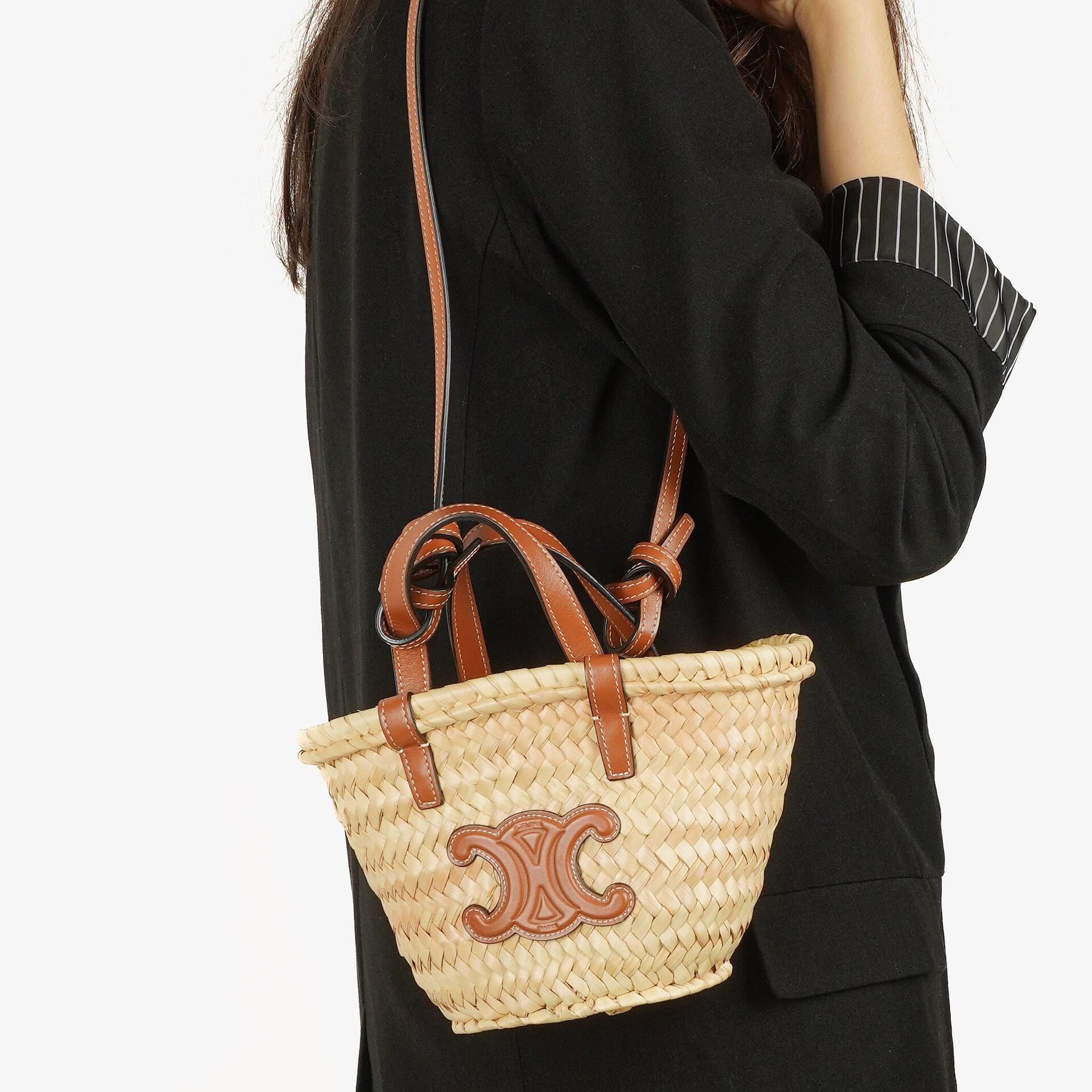 Celine Classic Triomphe Nano Panier aus Kalbsleder mit Palmblättern