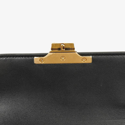 Celine Triomphe Tasche aus glänzendem Kalbsleder mit verstellbarem Leder-Schulterriemen