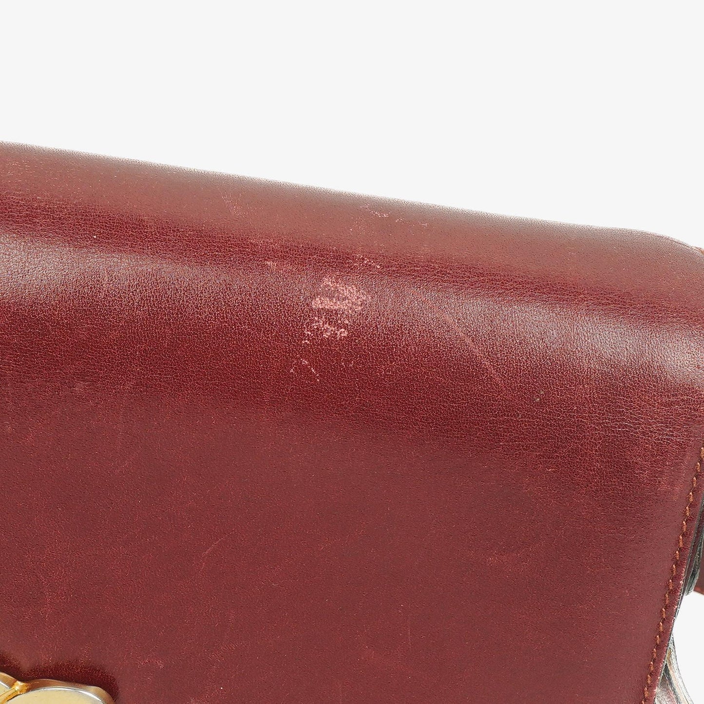 Céline Triomphe Schultertasche aus burgunderfarbenem glänzendem Kalbsleder