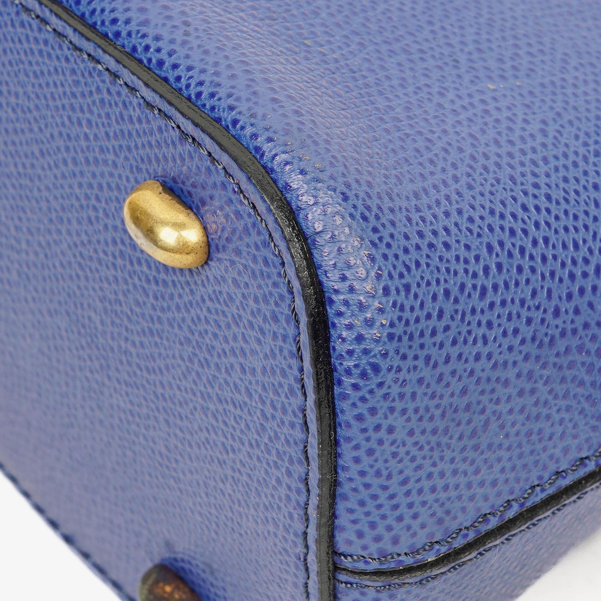 Celine Mini Tasche aus blauem Leder mit Zwei-Wege-Trageoption