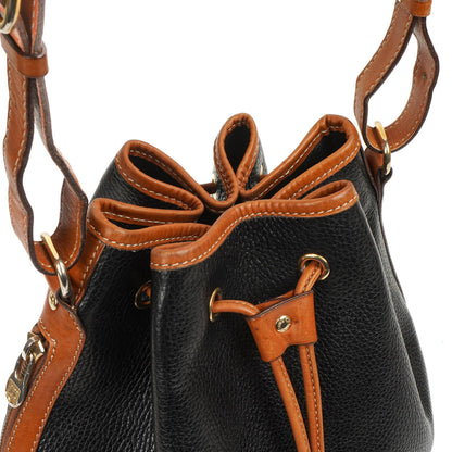 Celine Vintage Schwarze genarbte Leder Zugband Bucket Bag
