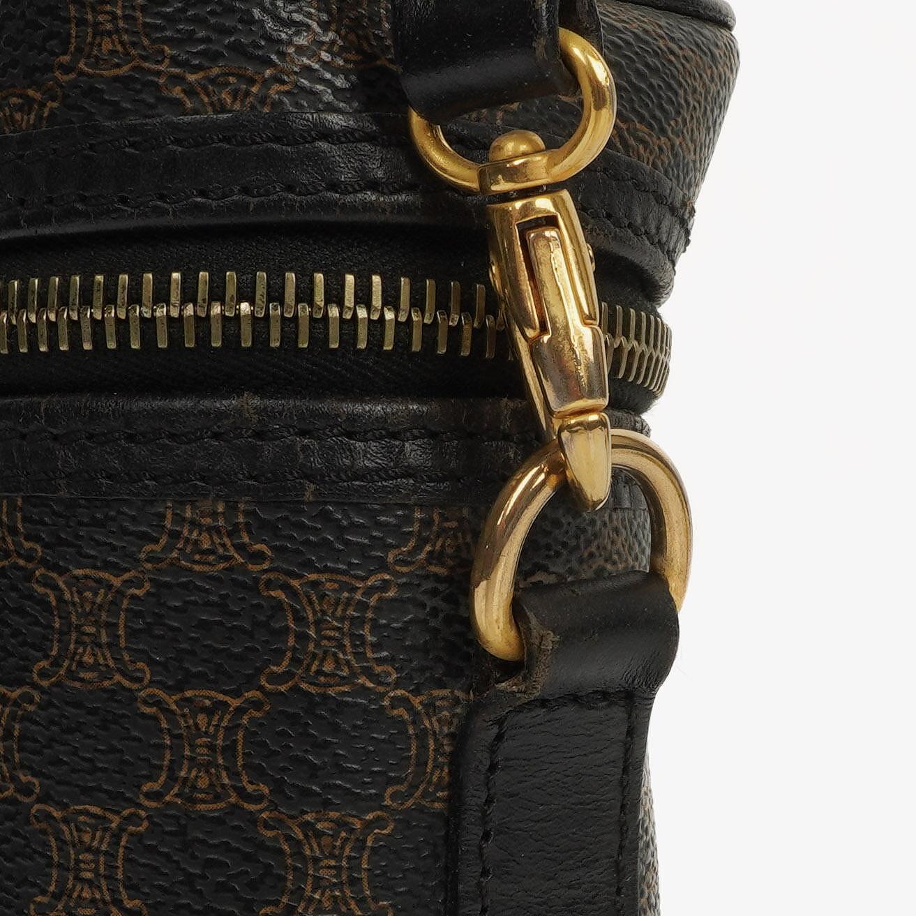 Celine Vintage Macadam Triomphe Vanity Bag in Schwarz