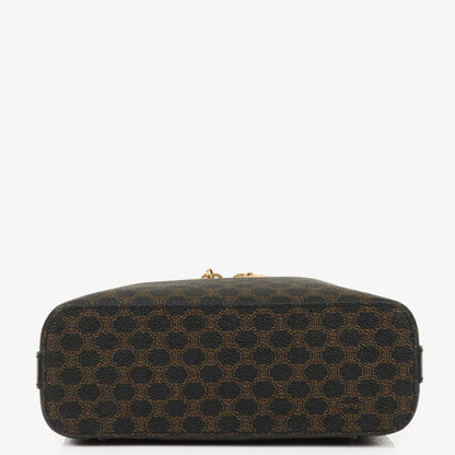 Celine Vintage Macadam Triomphe Vanity Bag in Schwarz