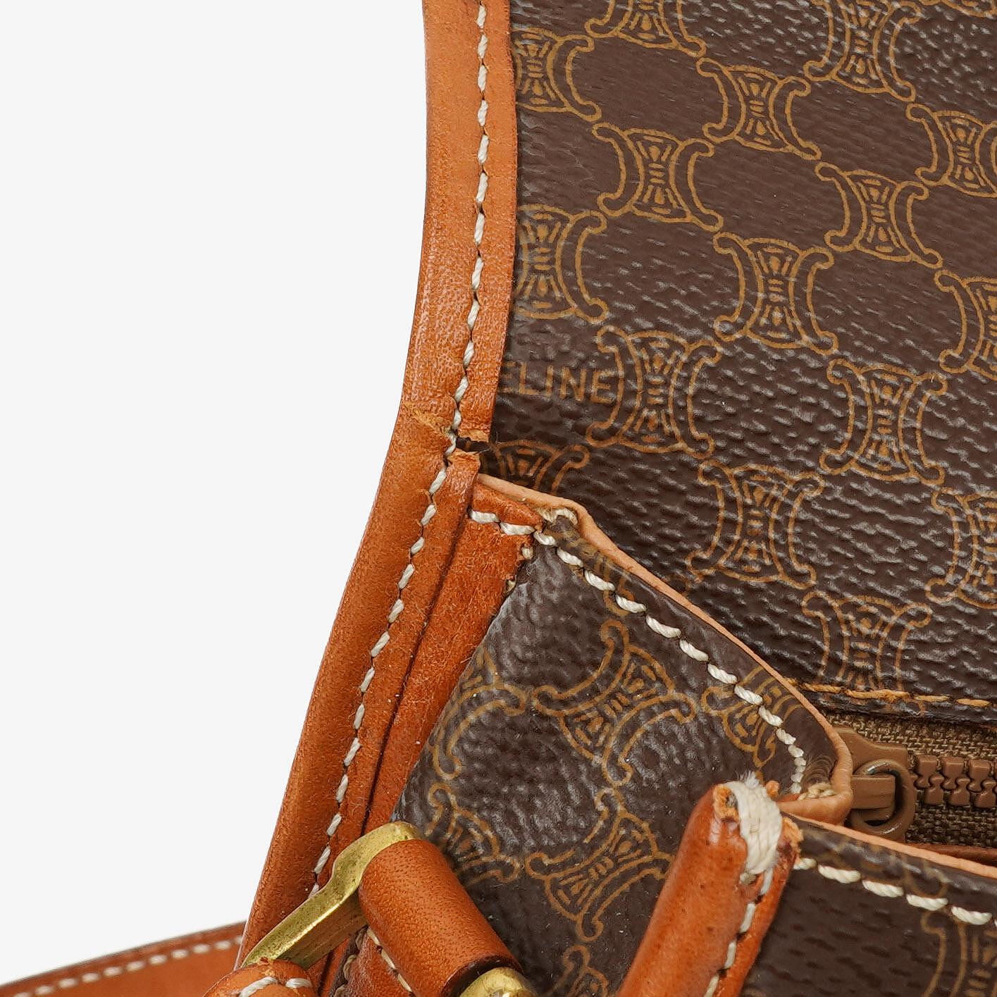 Celine Vintage Macadam Triomphe Braun Umhängetasche