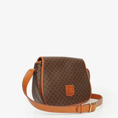 Celine Vintage Macadam Triomphe Umhängetasche in Braun