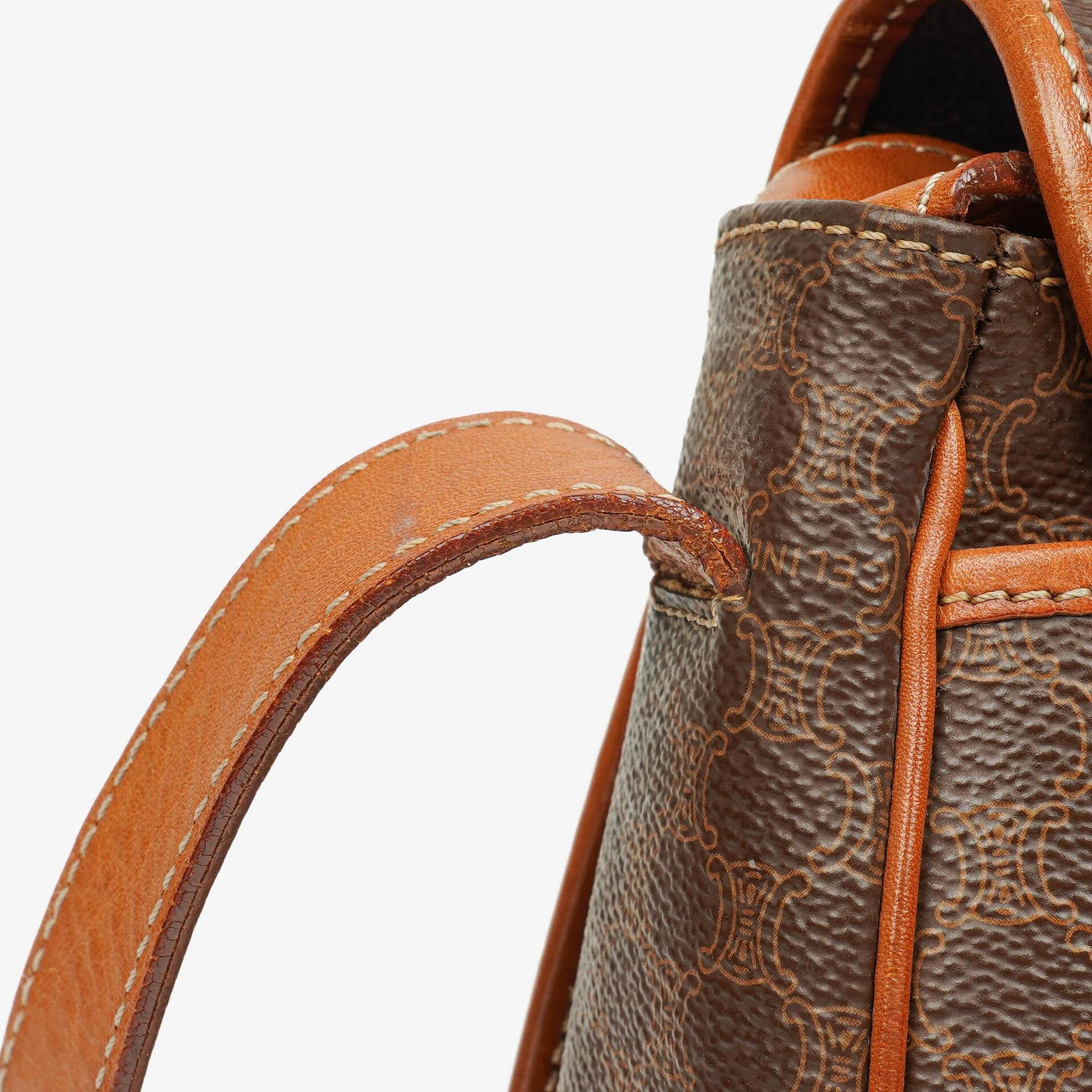 Celine Vintage Macadam Triomphe Umhängetasche in Braun