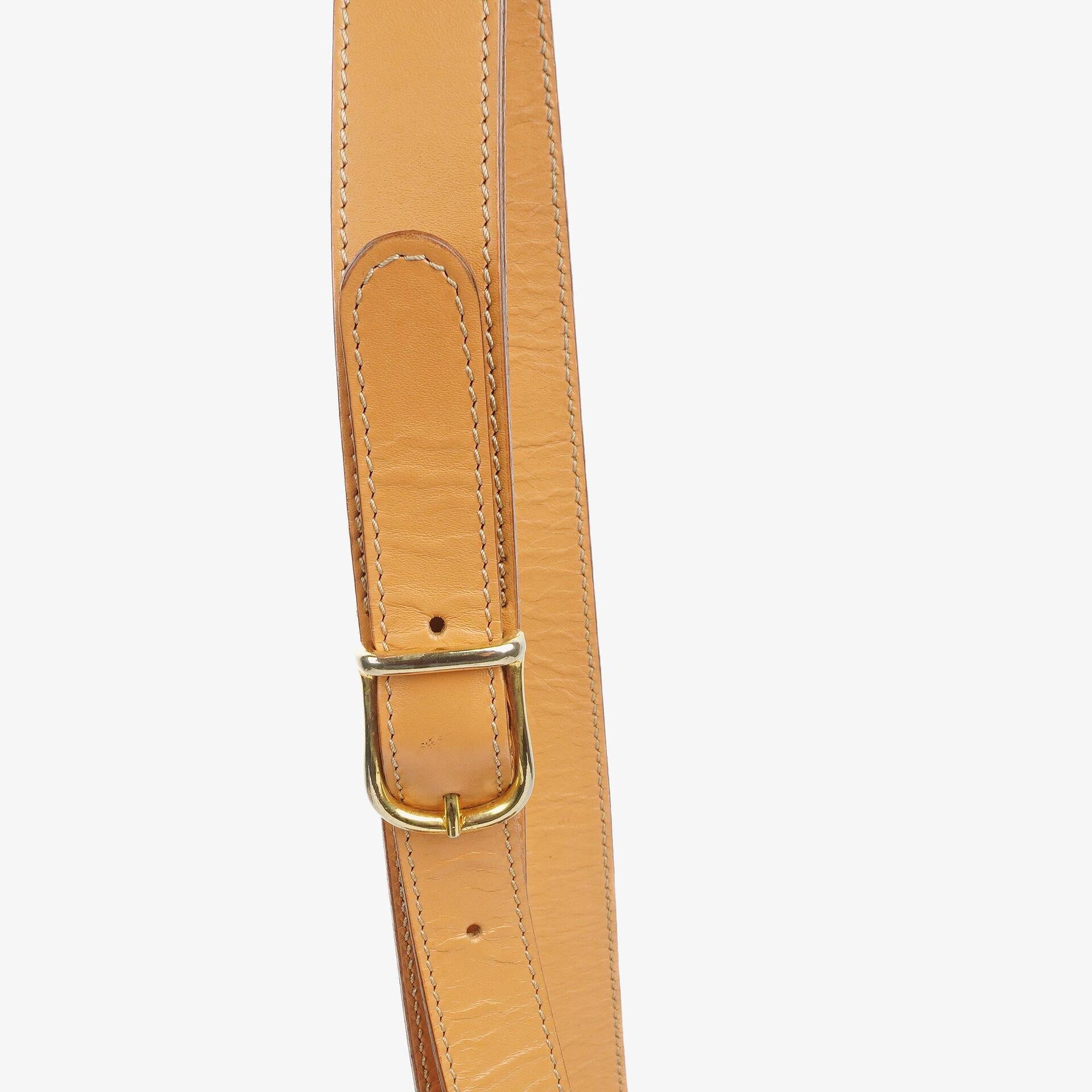 Celine Vintage Macadam Triomphe Beuteltasche in Braun mit Kordelzug