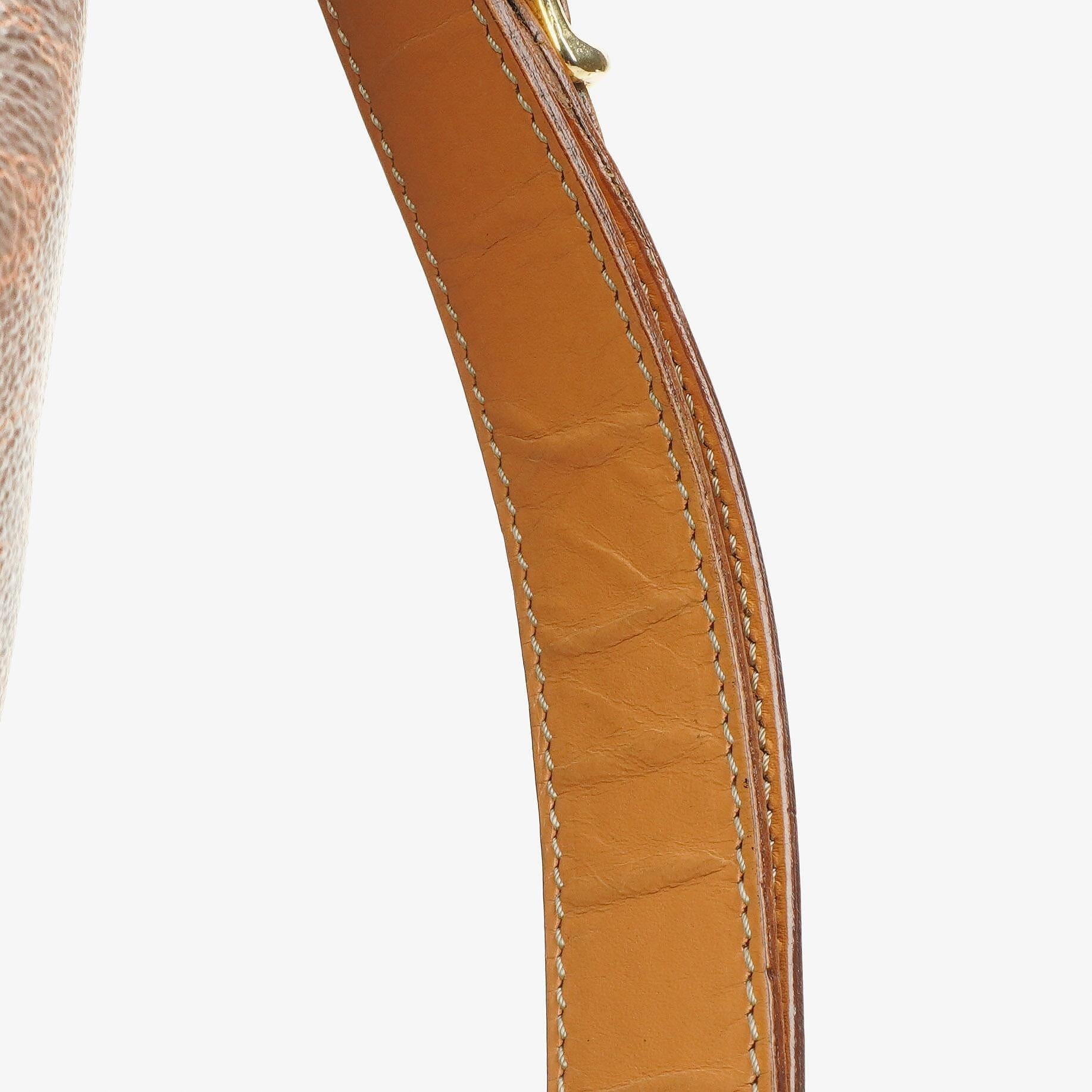 Celine Vintage Macadam Triomphe Beuteltasche in Braun mit Kordelzug