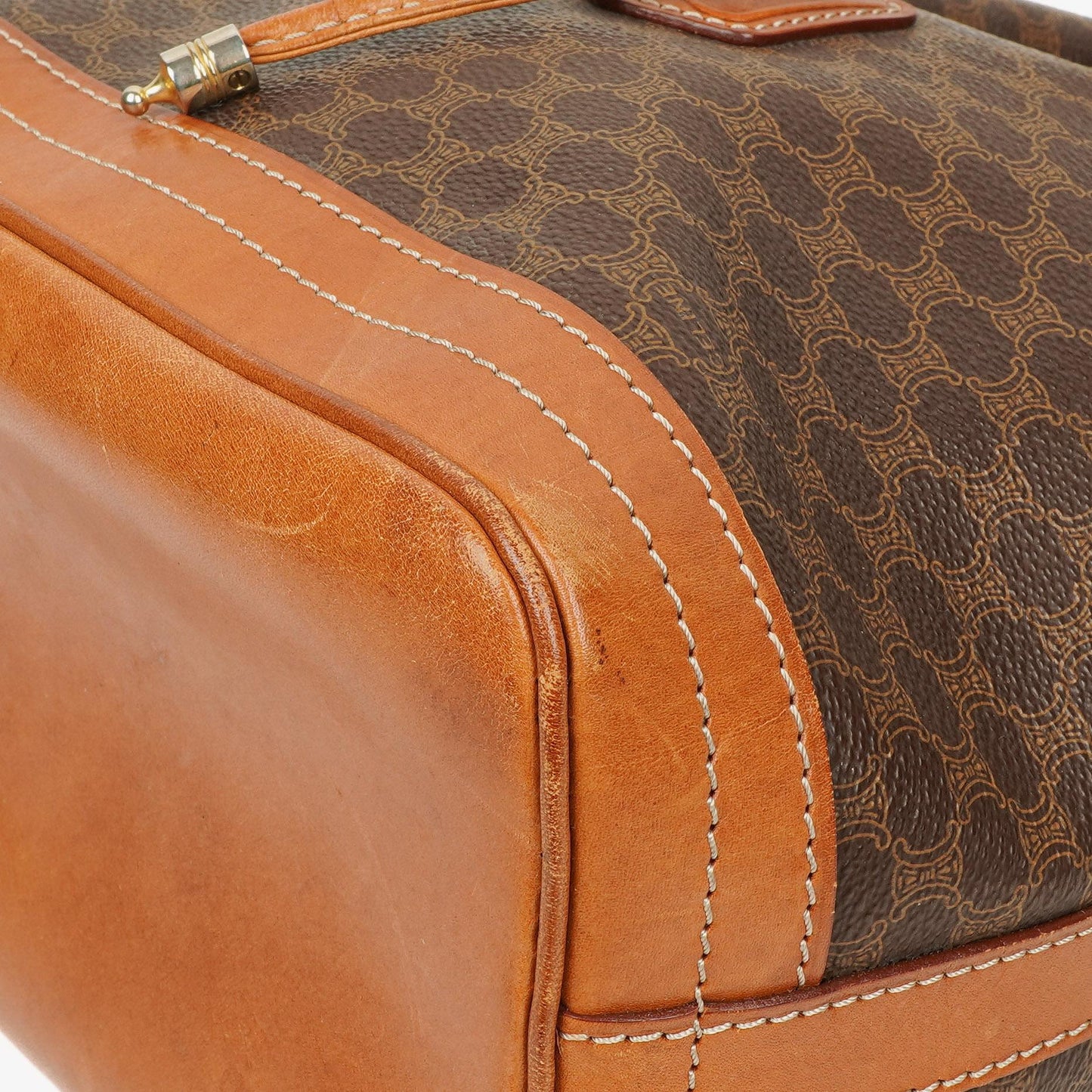 Celine Vintage Macadam Triomphe Bucket Bag mit Zugband in Braun
