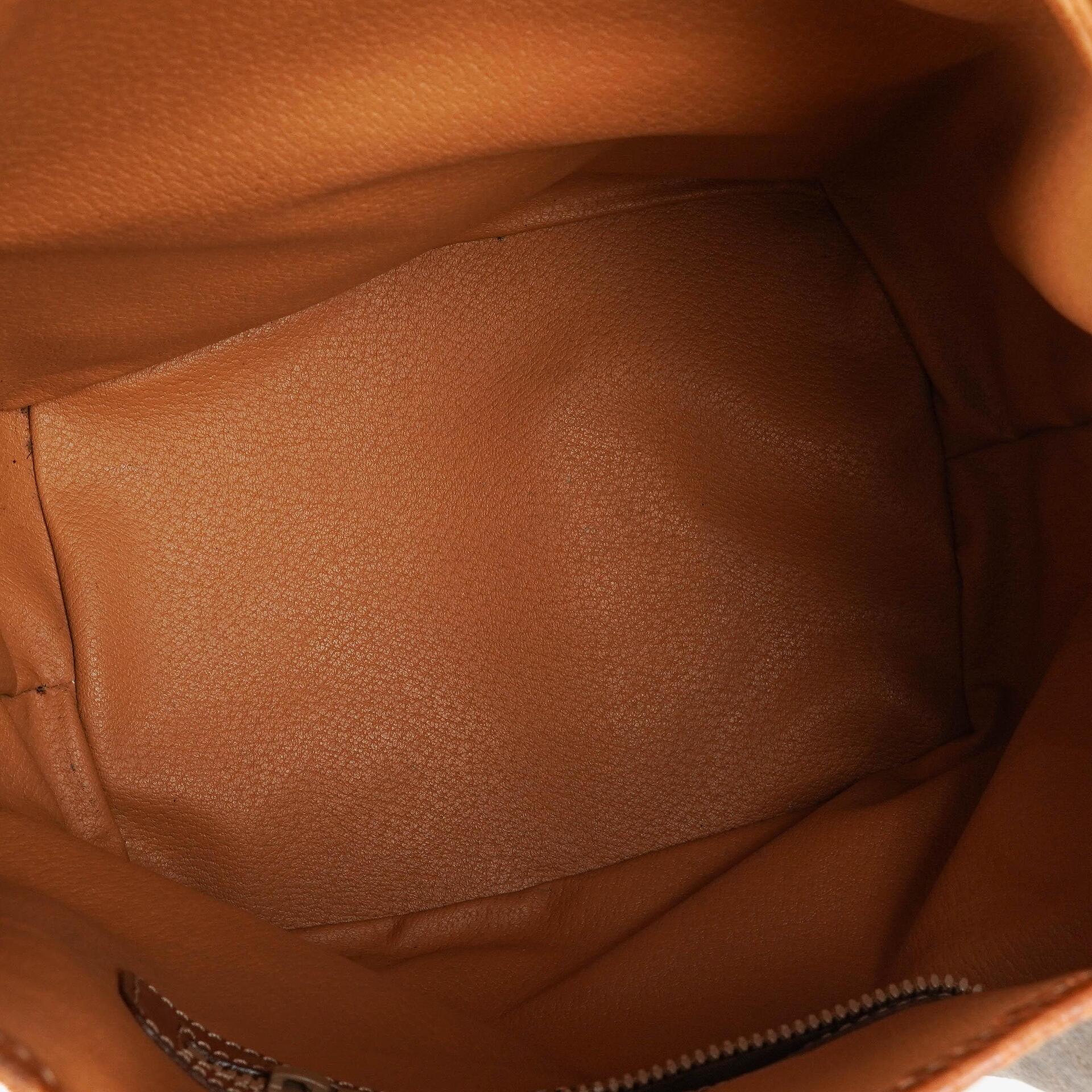 Celine Vintage Macadam Triomphe Bucket Bag mit Zugband in Braun