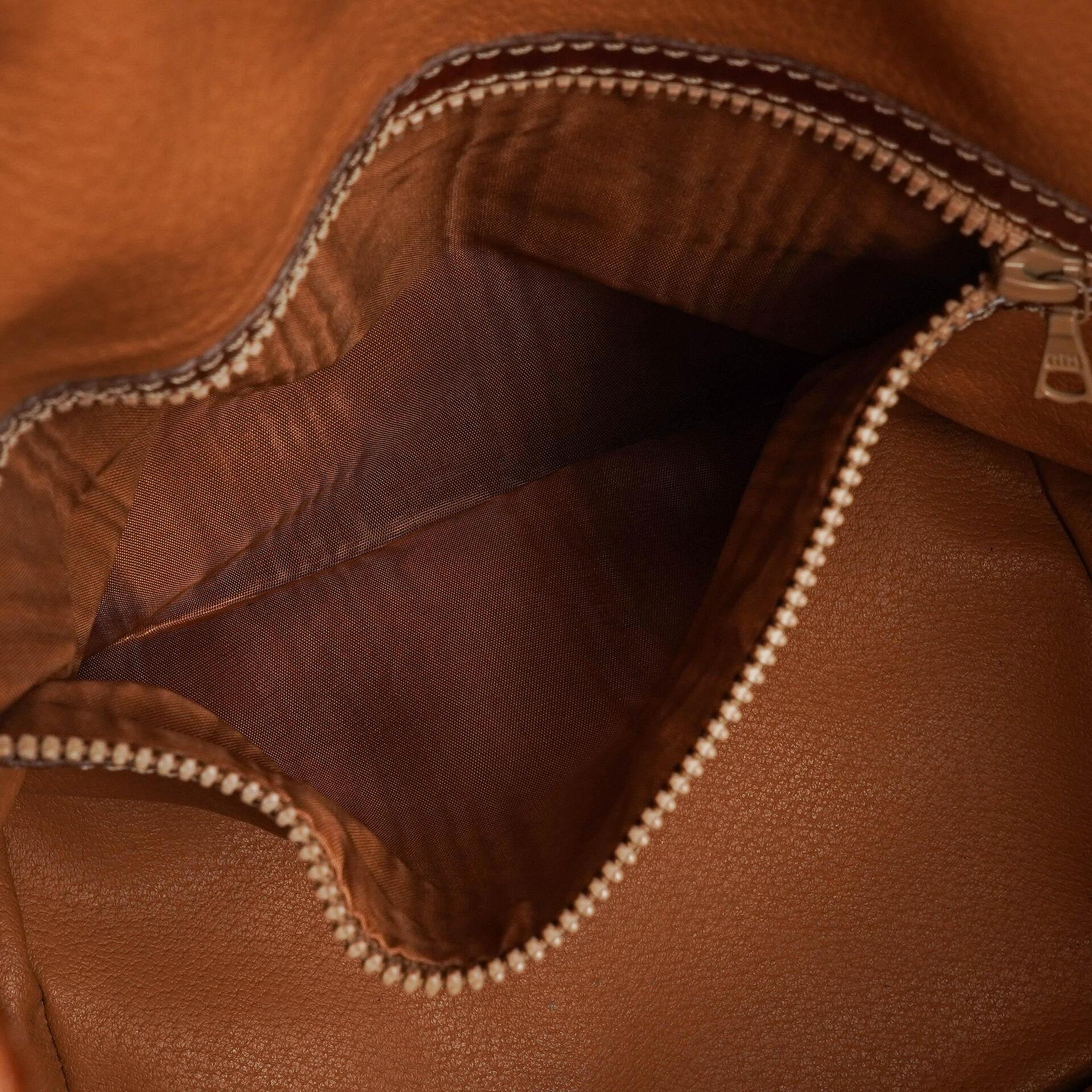 Celine Vintage Macadam Triomphe Bucket Bag mit Zugband in Braun