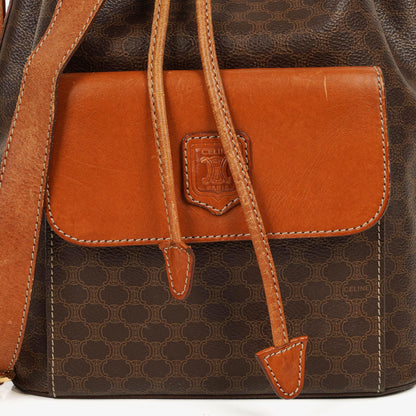 Celine Vintage Macadam Triomphe Bucket Bag mit Zugband in Braun