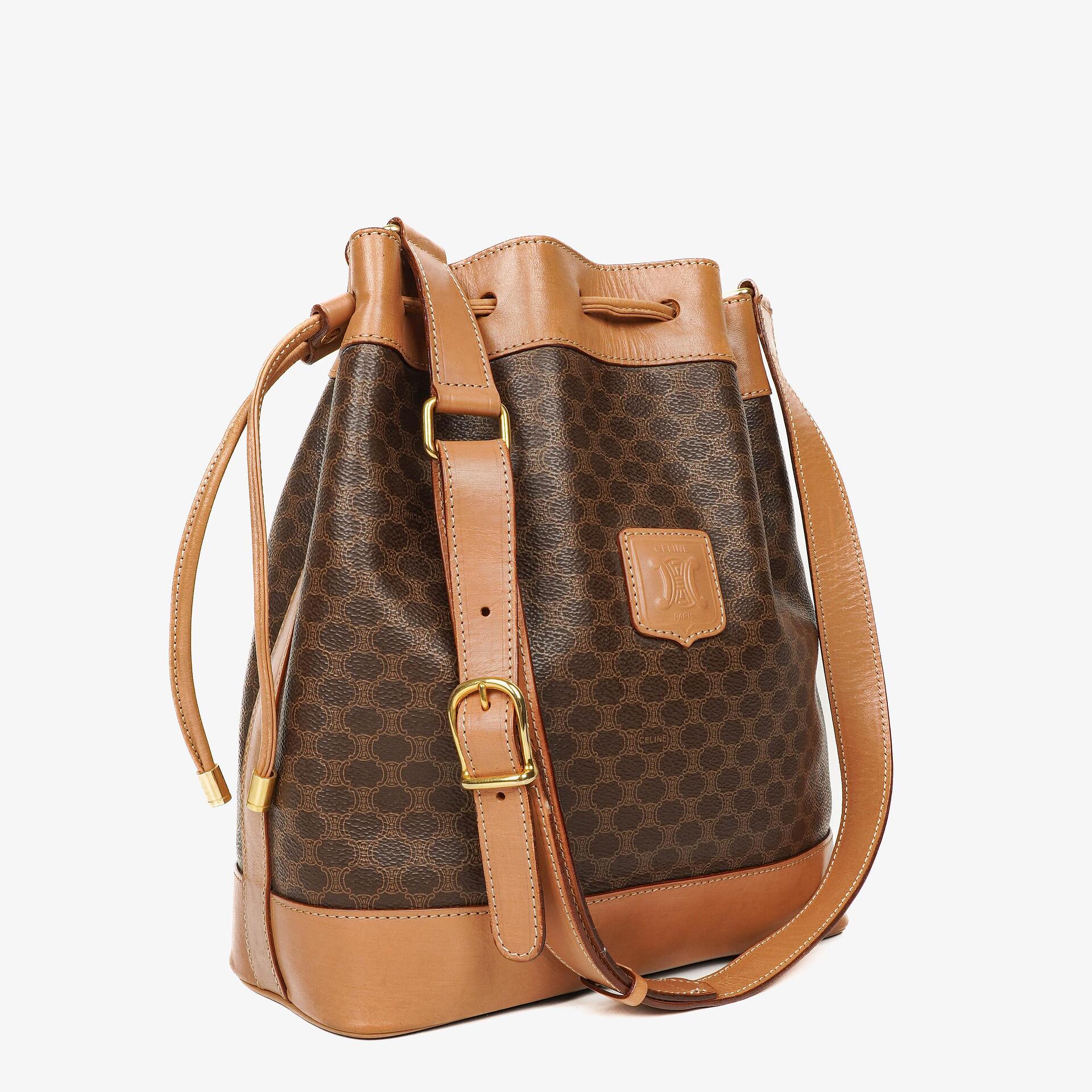 Celine Vintage Macadam Triomphe Bucket Bag mit Zugband in Braun