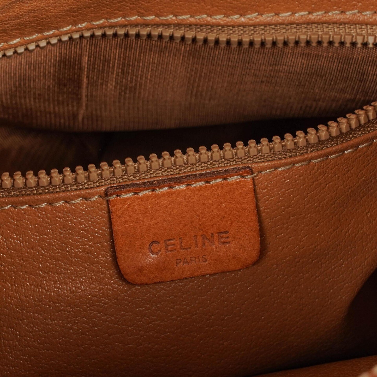 Celine Vintage Macadam Triomphe Bucket Bag mit Zugband in Braun