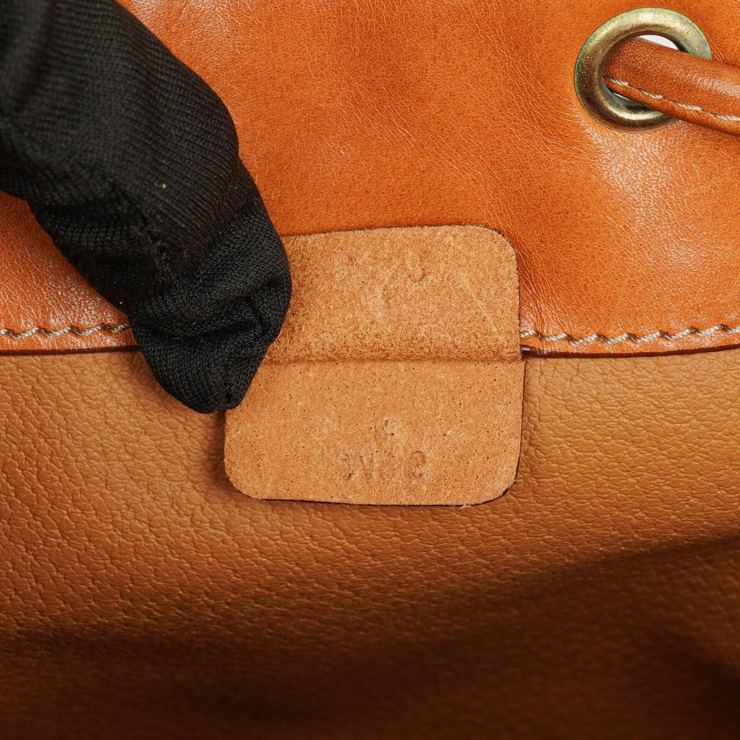Celine Vintage Macadam Triomphe Bucket Bag mit Zugband in Braun