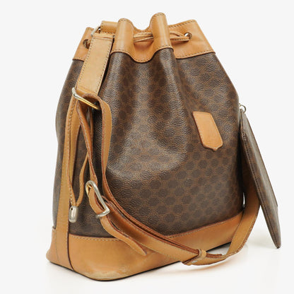 Celine Vintage Macadam Triomphe Bucket Bag mit Zugband in Braun