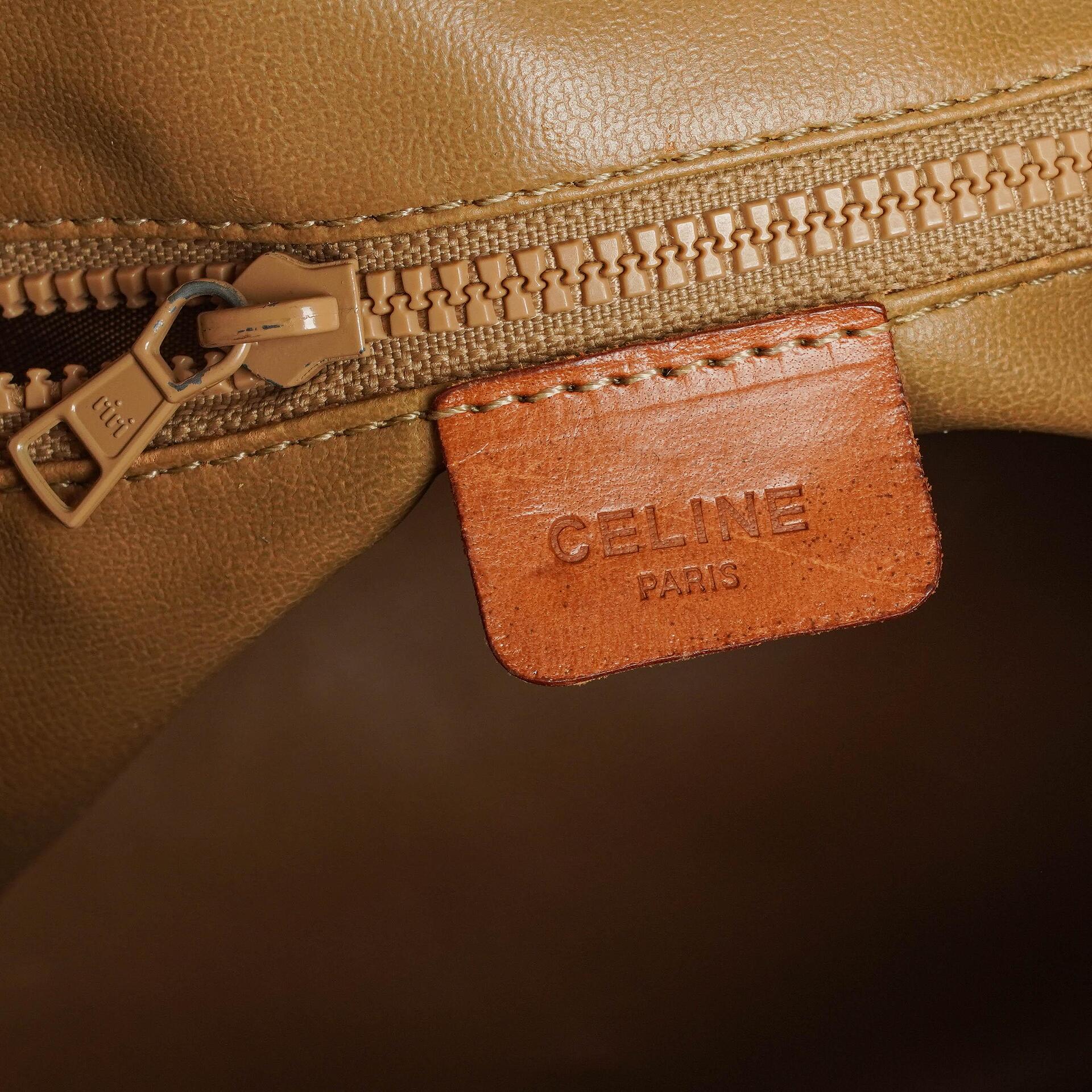 Celine Vintage Macadam Triomphe Bucket Bag mit Zugband in Braun