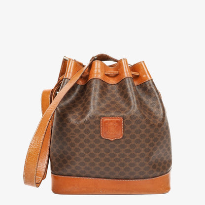 Celine Vintage Macadam Triomphe Bucket Bag mit Kordelzug in Braun