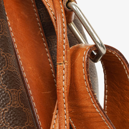 Celine Vintage Macadam Triomphe Bucket Bag mit Kordelzug in Braun