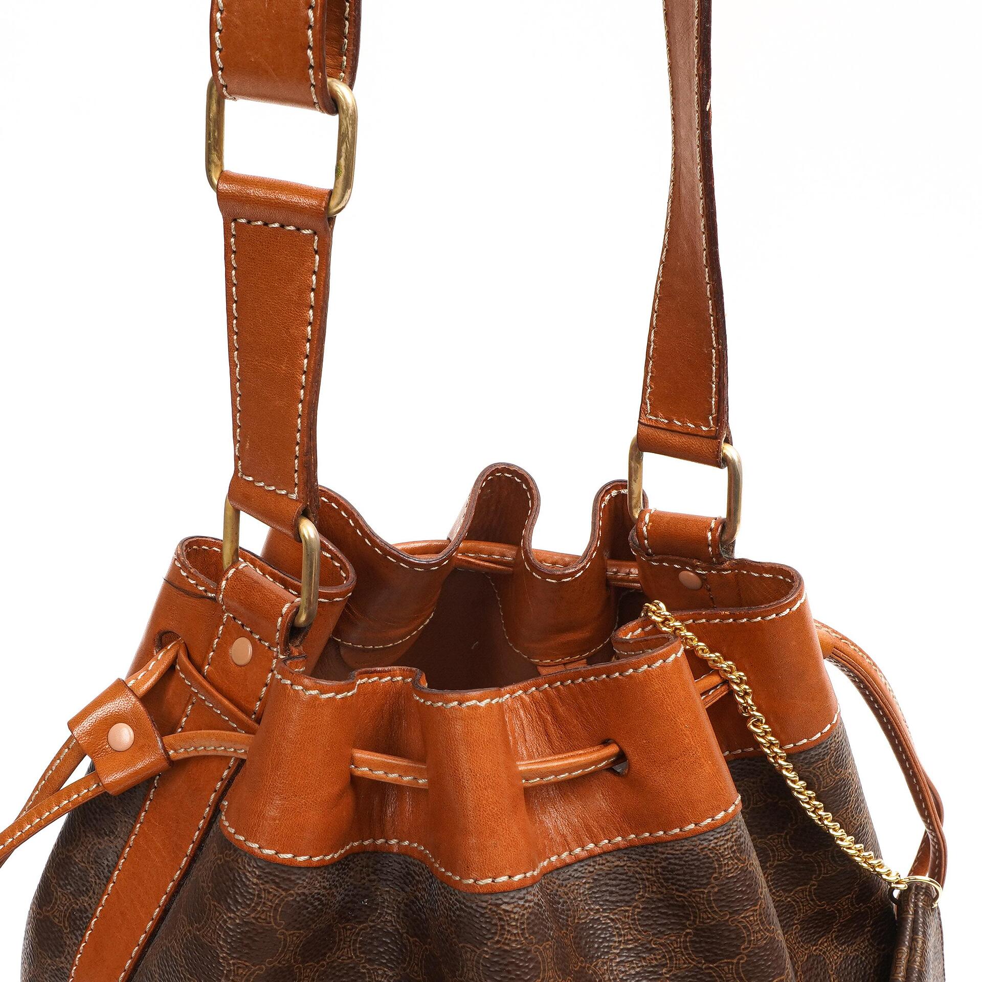 Celine Vintage Macadam Triomphe Braune Zugband Eimer Tasche mit Beutel