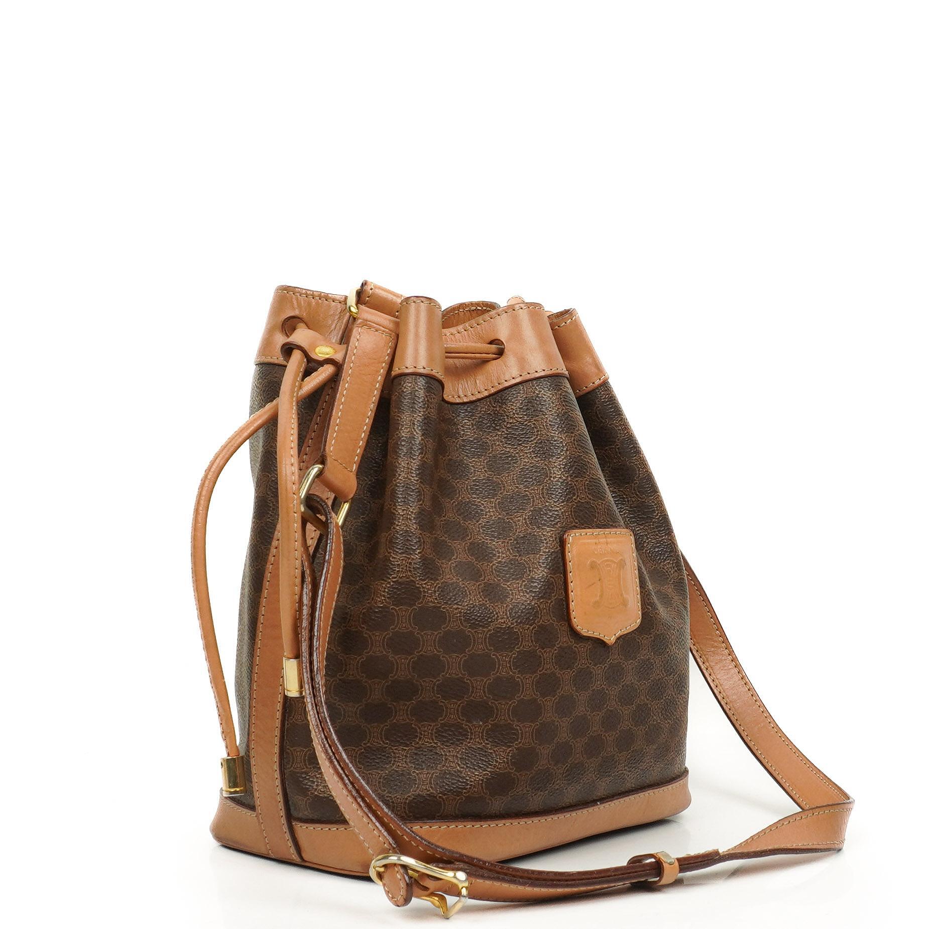 Céline Vintage Macadam Triomphe Braun Kordelzug Kleine Beuteltasche