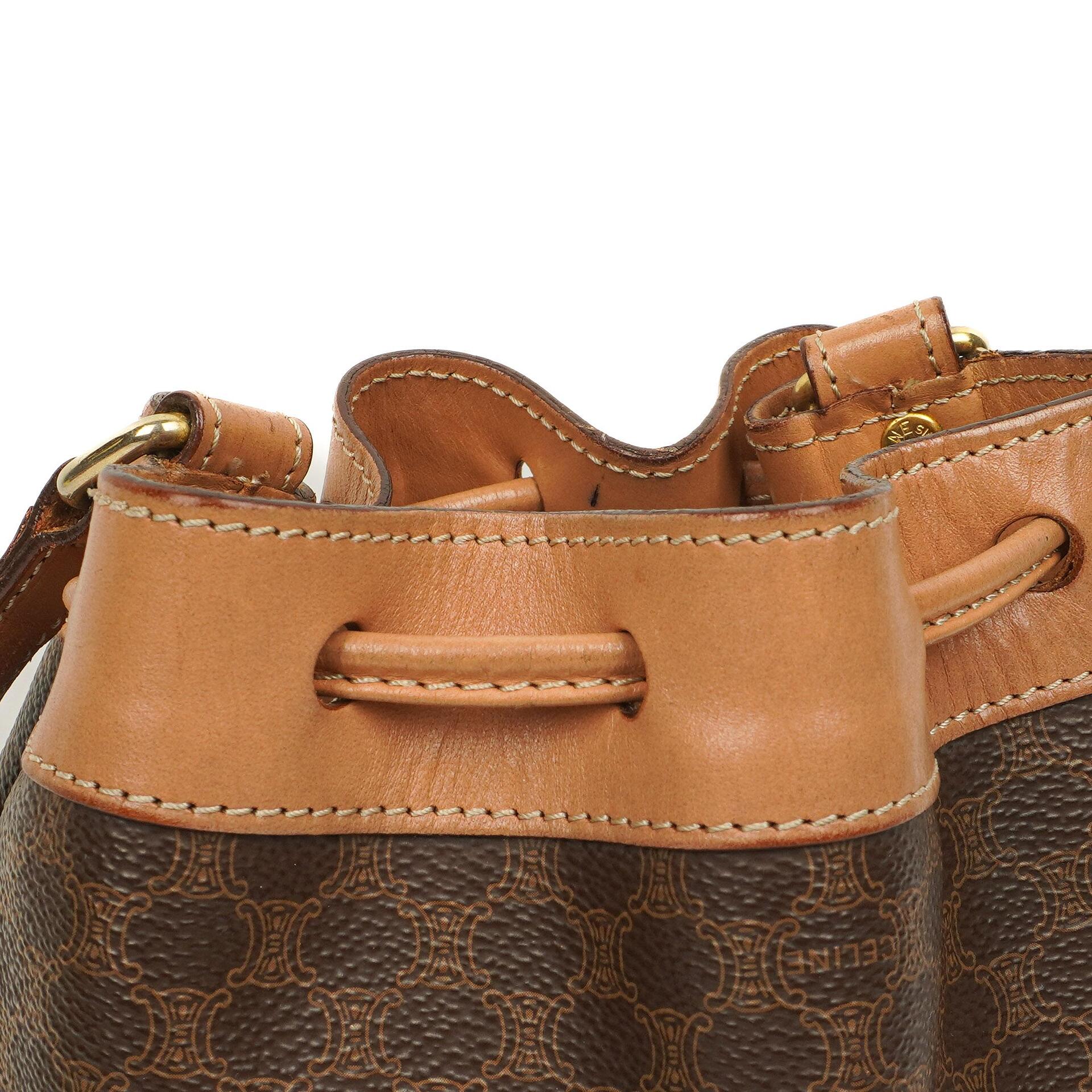 Céline Vintage Macadam Triomphe Braun Kordelzug Kleine Beuteltasche