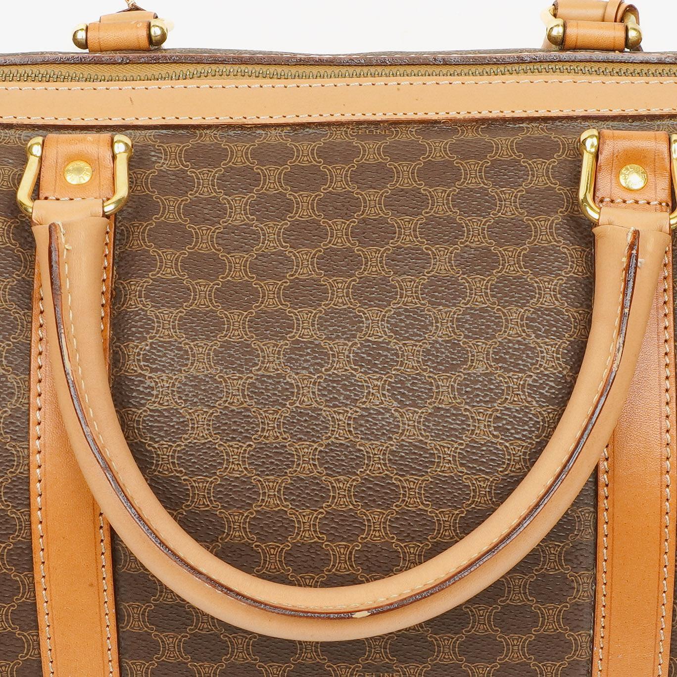 Celine Vintage Macadam Triomphe Reisetasche in Braun