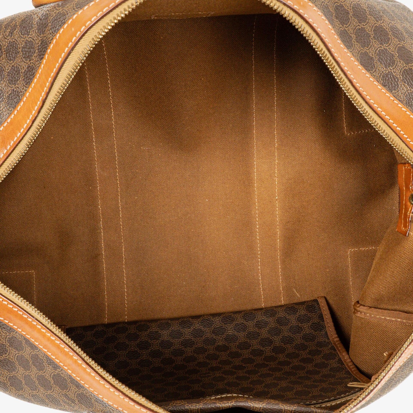 Celine Vintage Macadam Triomphe Reisetasche in Braun