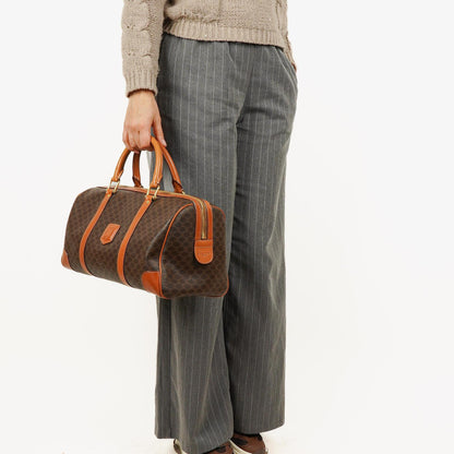 Celine Vintage Macadam Triomphe Reisetasche in Braun