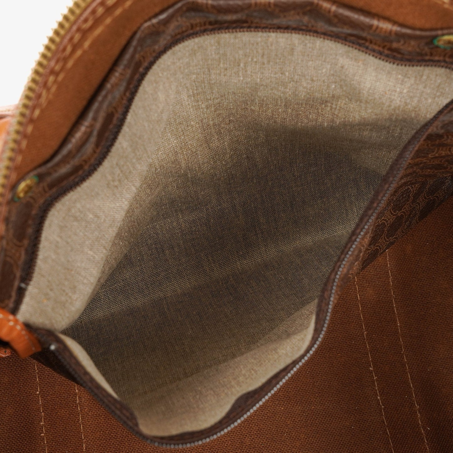 Celine Vintage Macadam Triomphe Reisetasche in Braun