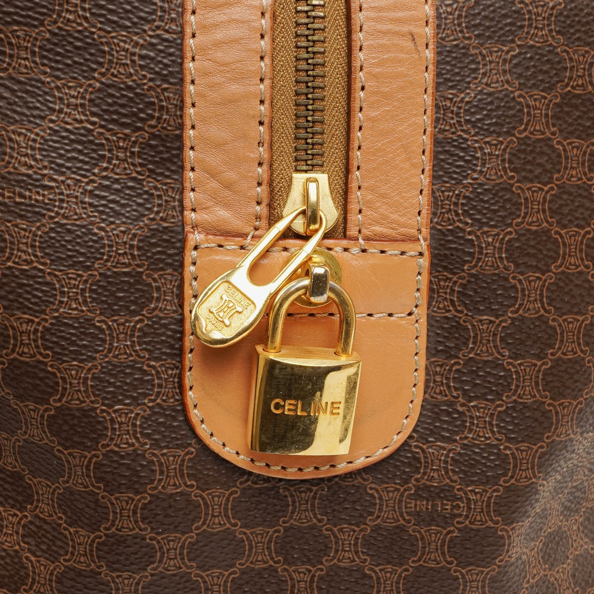 Celine Vintage Macadam Triomphe Reisetasche in Braun