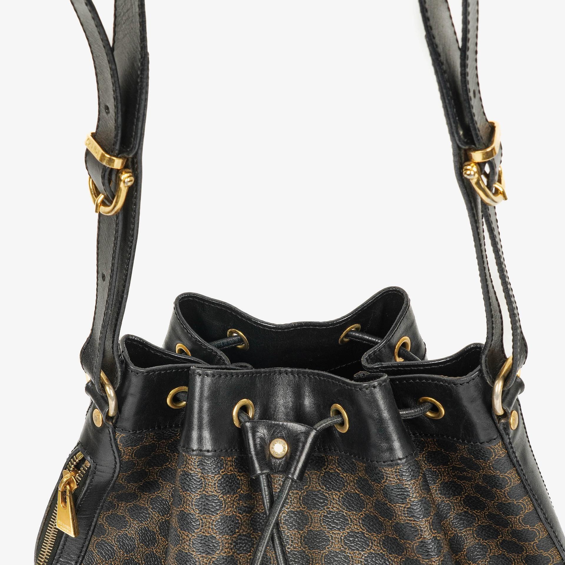 Celine Vintage Macadam Triomphe Kordelzug Bucket Bag