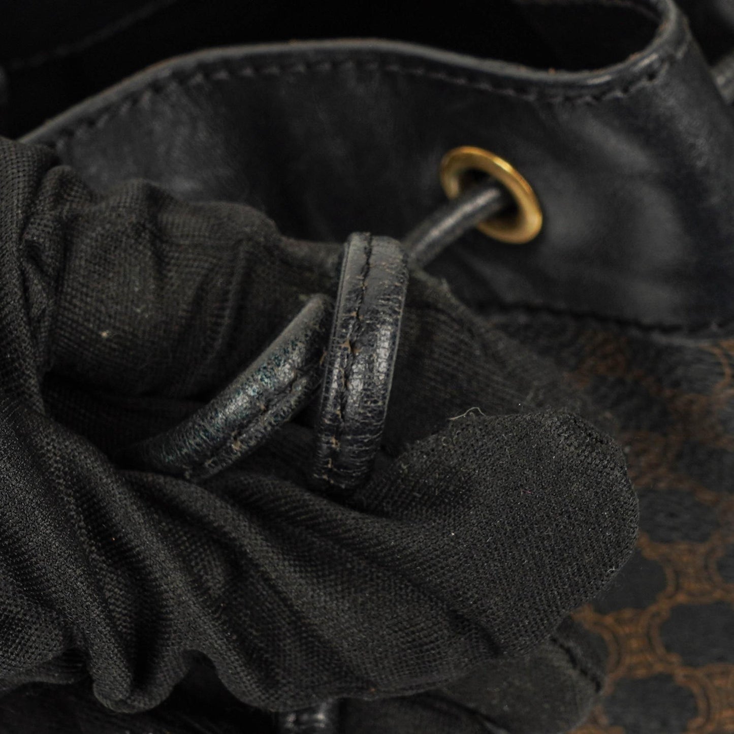 Celine Vintage Macadam Triomphe Kordelzug Bucket Bag