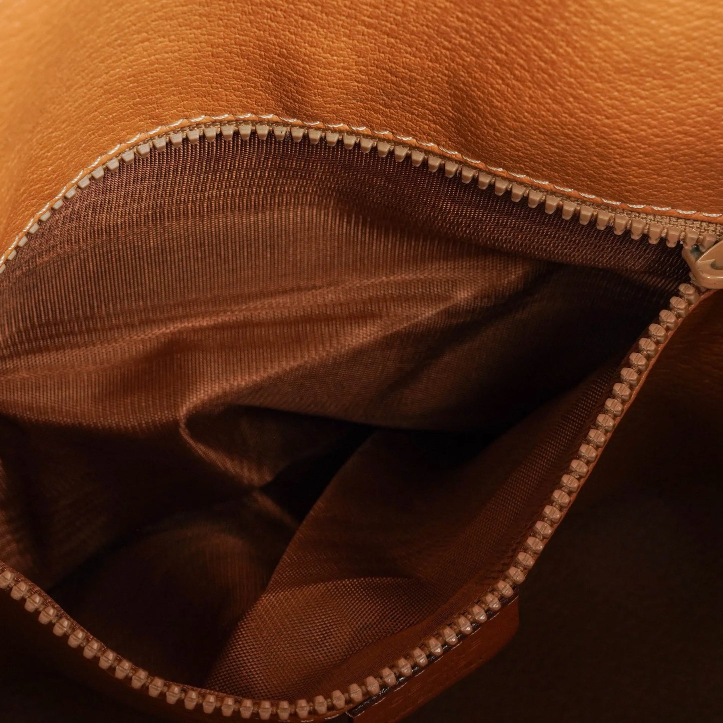 Celine Vintage Macadam Triomphe Bucket Bag mit Kordelzug