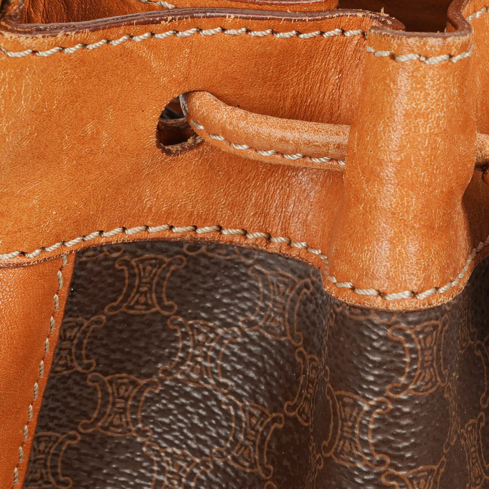 Celine Vintage Macadam Triomphe Bucket Bag mit Kordelzug