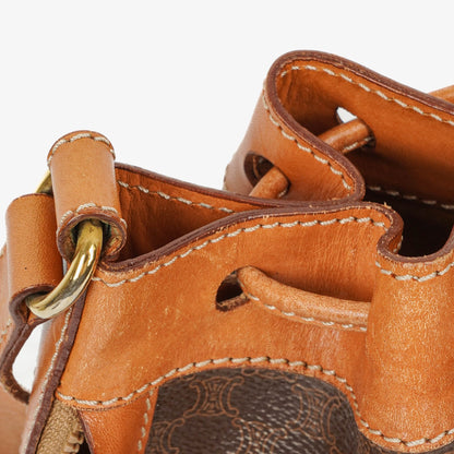 Celine Vintage Macadam Triomphe Bucket Bag mit Kordelzug