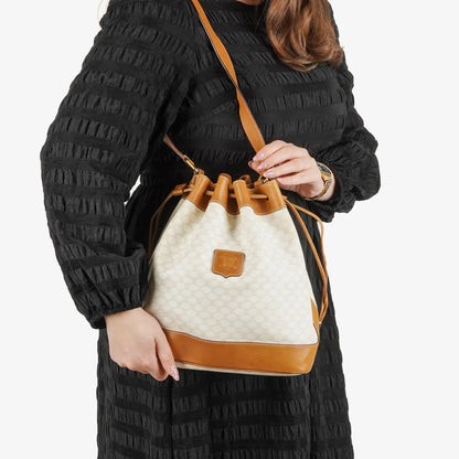 Celine Vintage Macadam Triomphe Bucket Bag mit Kordelzug