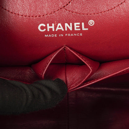 Chanel 2.55 Reissue 226 Flap Tasche aus rotem Knitterlackleder mit Ruthenium-Beschlägen