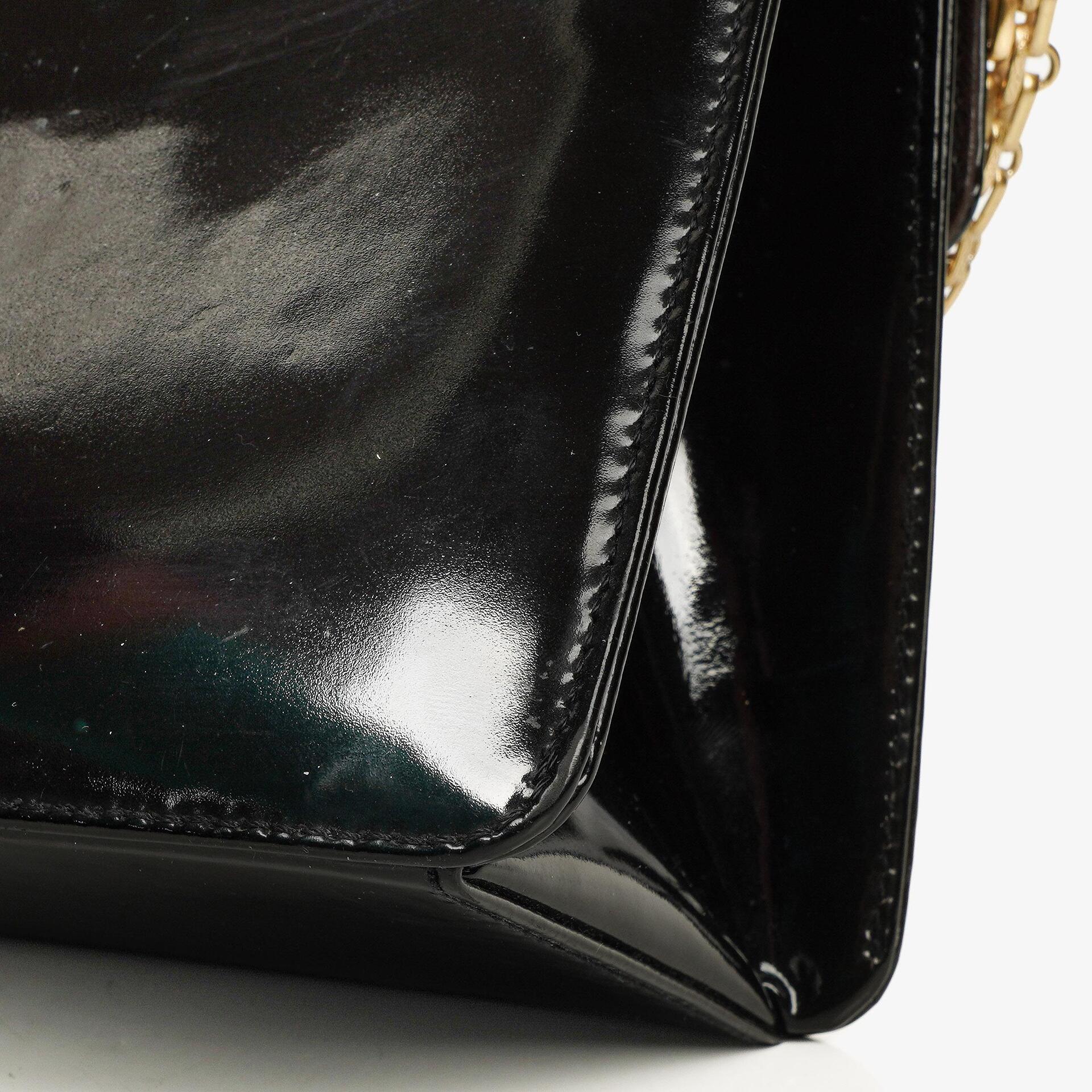 Chanel 2.55 Schultertasche aus schwarzem Lackleder mit Mademoiselle-Kette